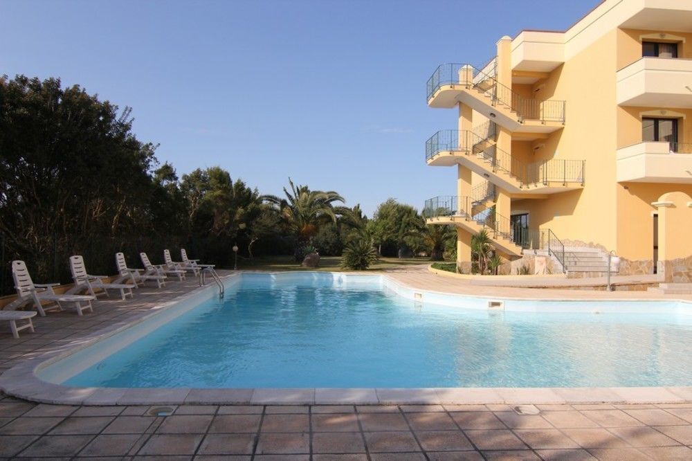 Hotel Cala Dei Pini Porto Pino Extérieur photo