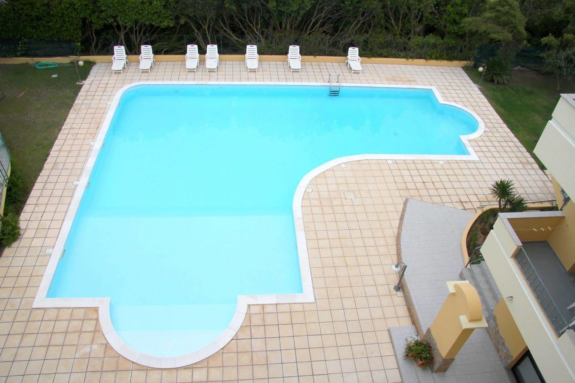 Hotel Cala Dei Pini Porto Pino Extérieur photo