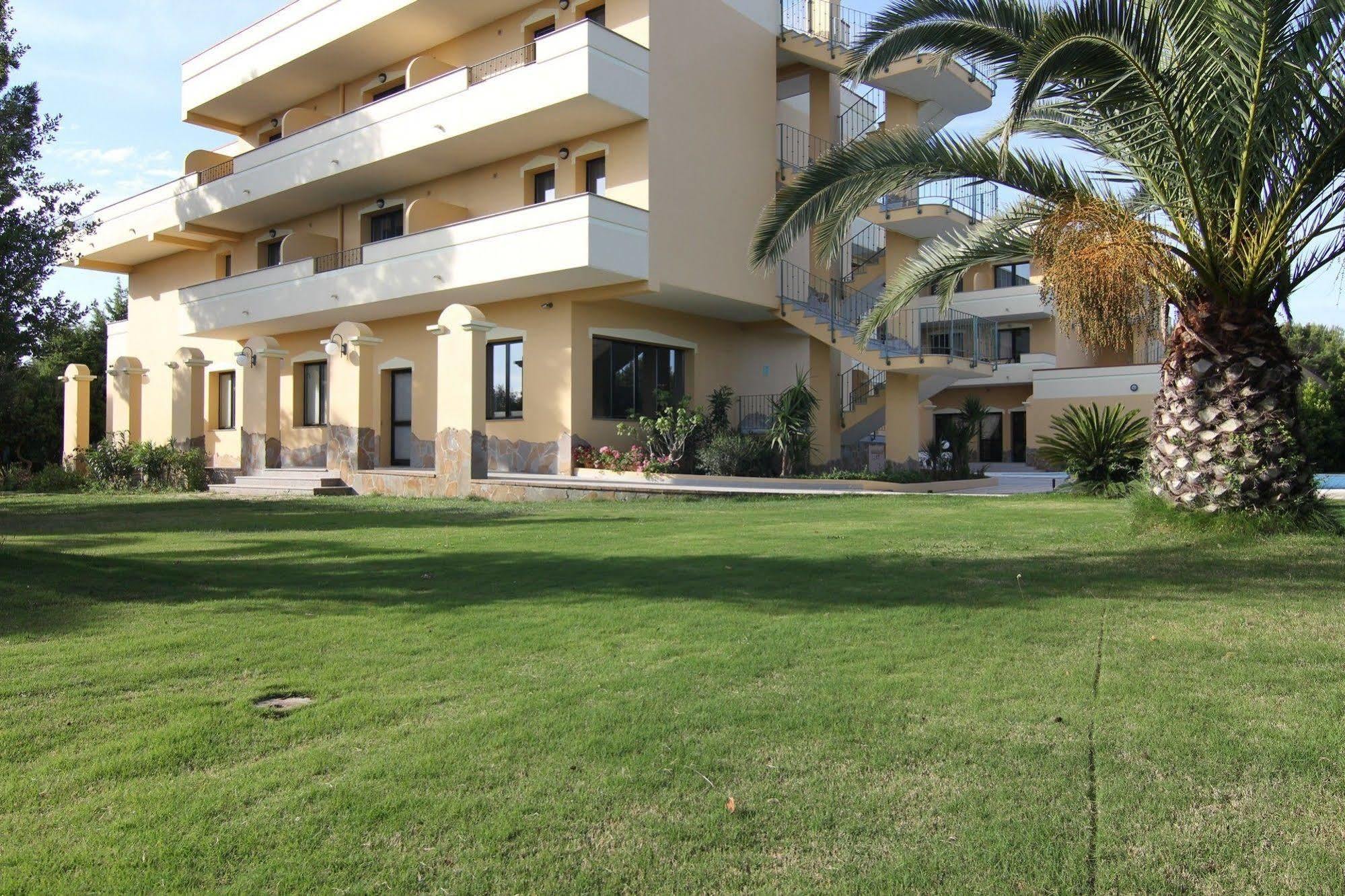 Hotel Cala Dei Pini Porto Pino Extérieur photo