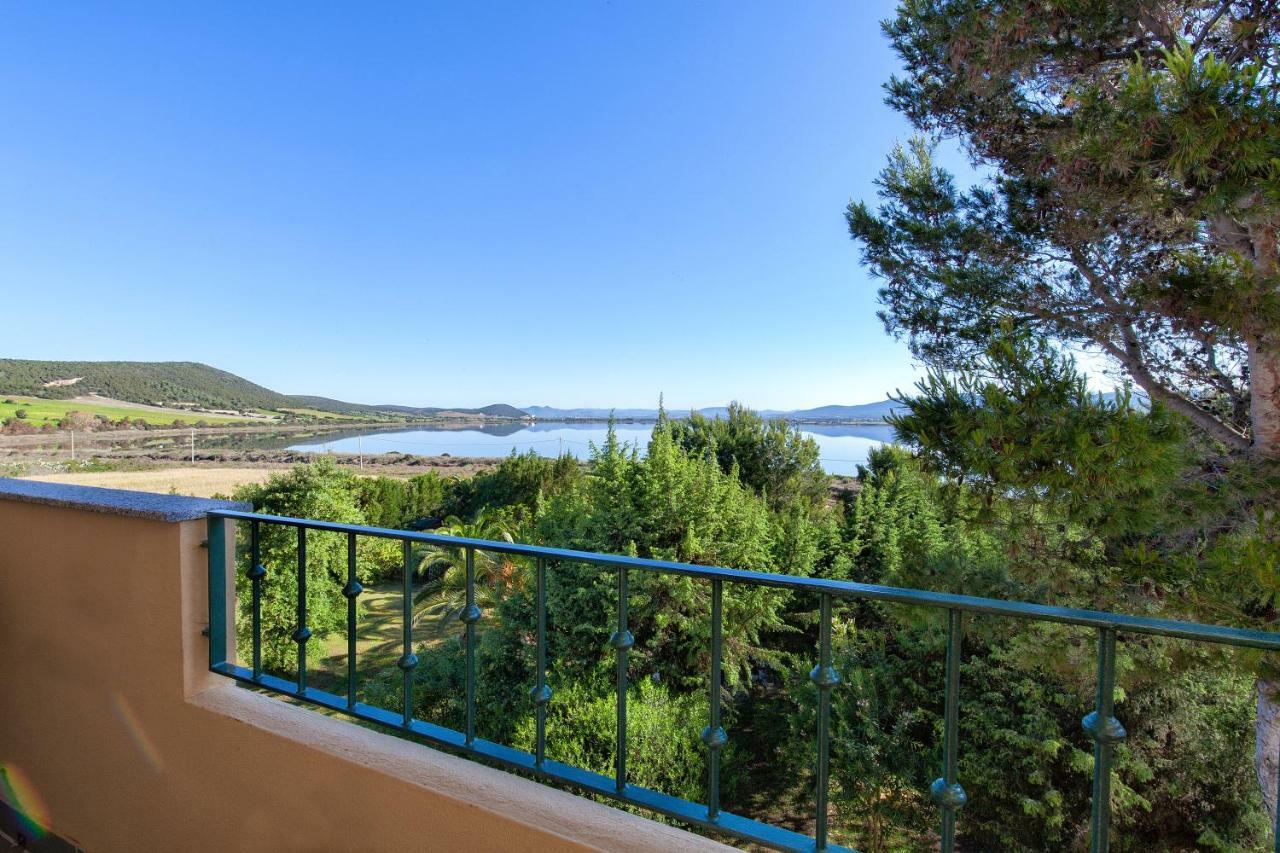 Hotel Cala Dei Pini Porto Pino Extérieur photo