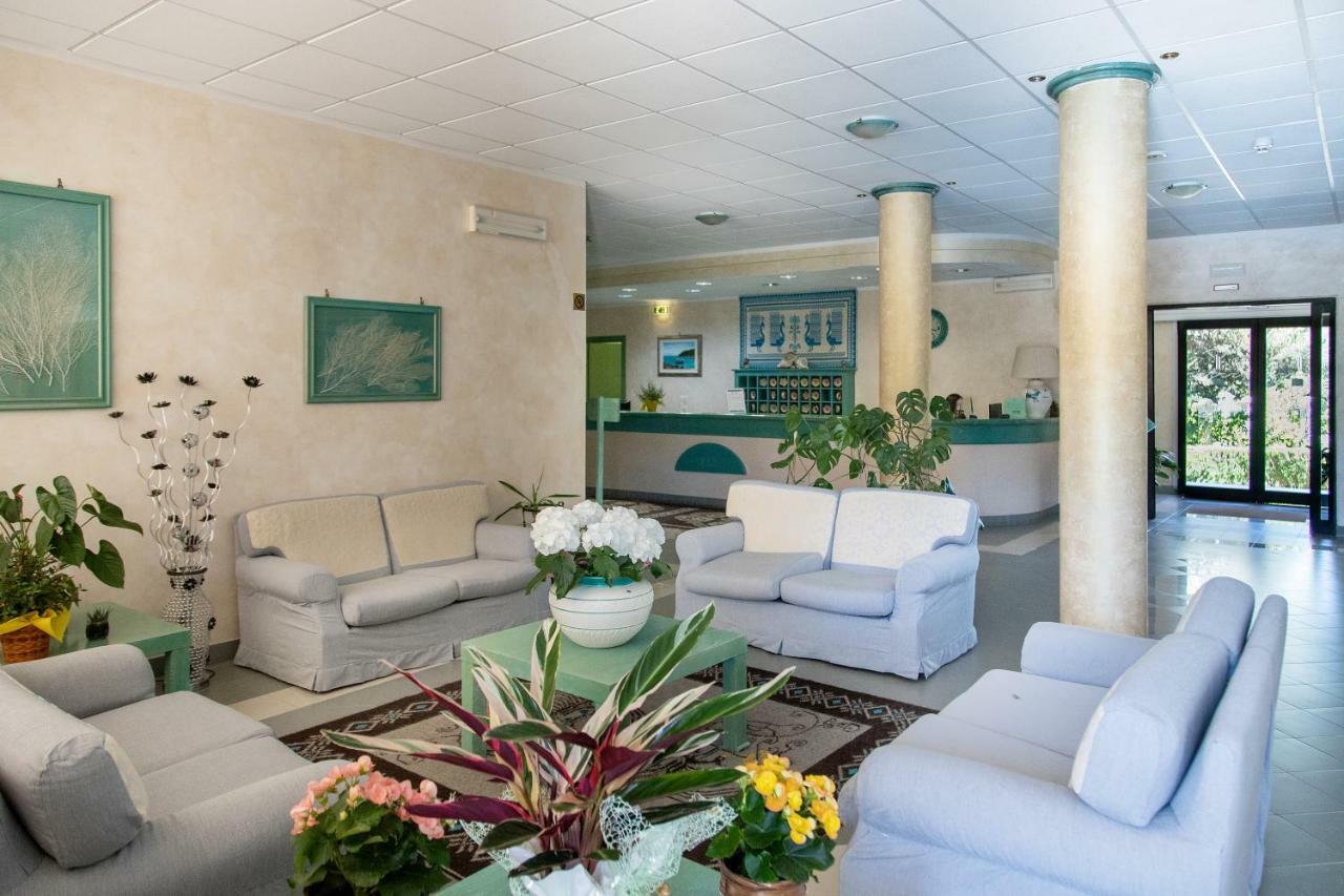 Hotel Cala Dei Pini Porto Pino Extérieur photo